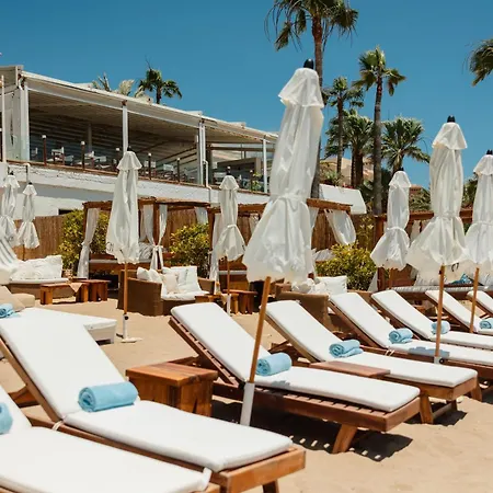 Cozy With Terrace And Access To The Beach, In Elviria, East