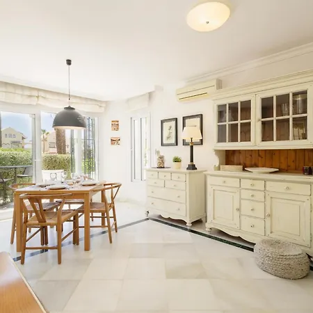 Cozy With Terrace And Access To The Beach, In Elviria, East Apartment Marbella
