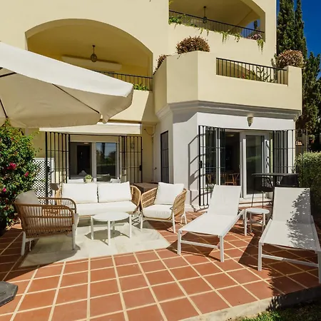 Apartment Cozy With Terrace And Access To The Beach, In Elviria, East