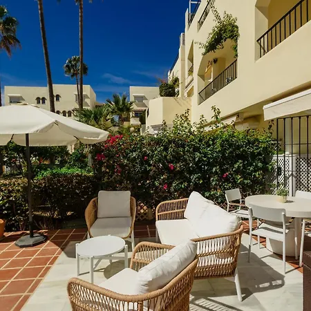 Cozy With Terrace And Access To The Beach, In Elviria, East Apartment *