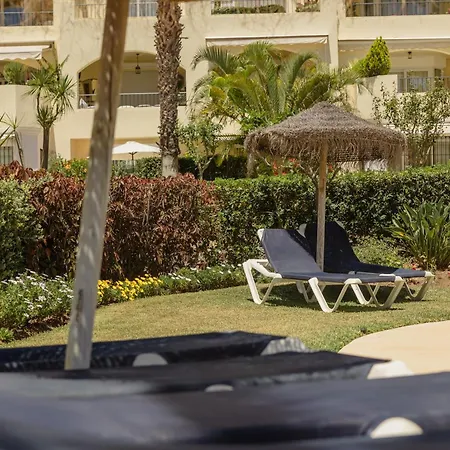 Cozy With Terrace And Access To The Beach, In Elviria, East Apartment *