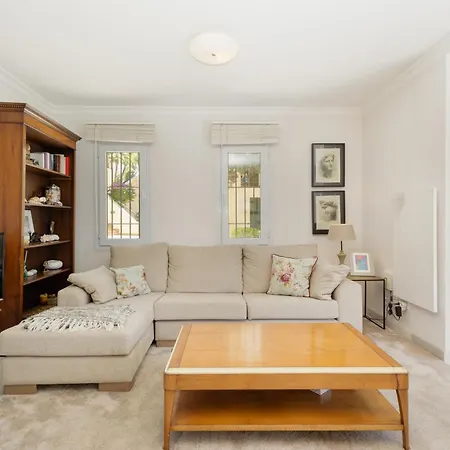 Apartment Cozy With Terrace And Access To The Beach, In Elviria, East Marbella