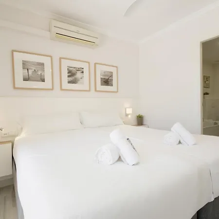 Apartment Cozy With Terrace And Access To The Beach, In Elviria, East