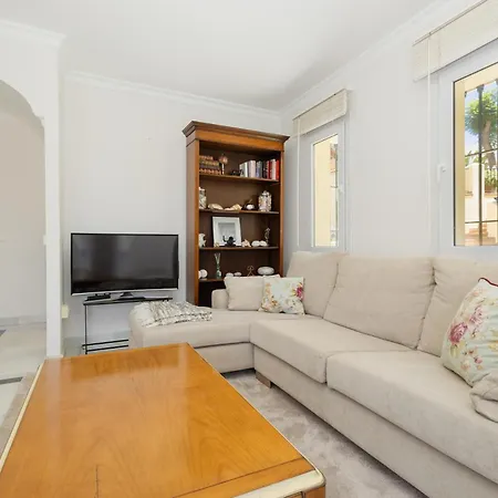 Cozy With Terrace And Access To The Beach, In Elviria, East * Marbella