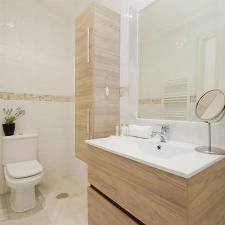 شقة Cozy With Terrace And Access To The Beach, In Elviria, East *