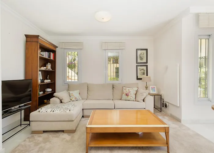 Apartament Cozy With Terrace And Access To The Beach, In Elviria, East Marbella