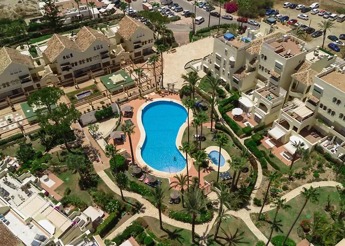 Apartament Cozy With Terrace And Access To The Beach, In Elviria, East Marbella