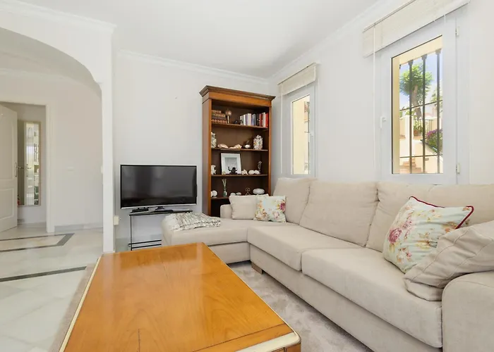 Cozy With Terrace And Access To The Beach, In Elviria, East * Marbella