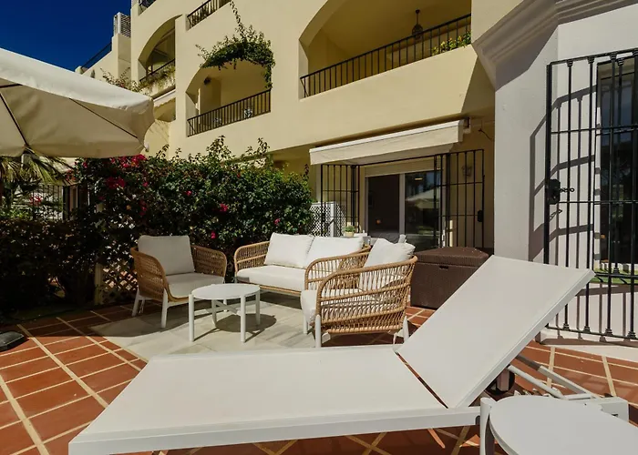 Cozy With Terrace And Access To The Beach, In Elviria, East Apartament *
