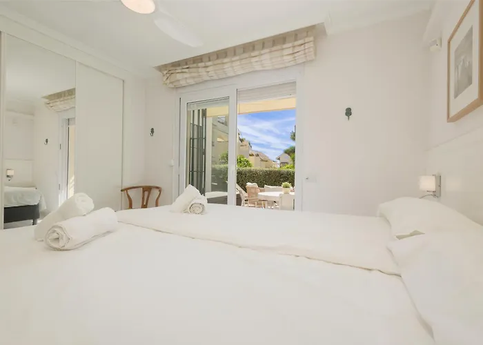 Cozy With Terrace And Access To The Beach, In Elviria, East Apartament Marbella