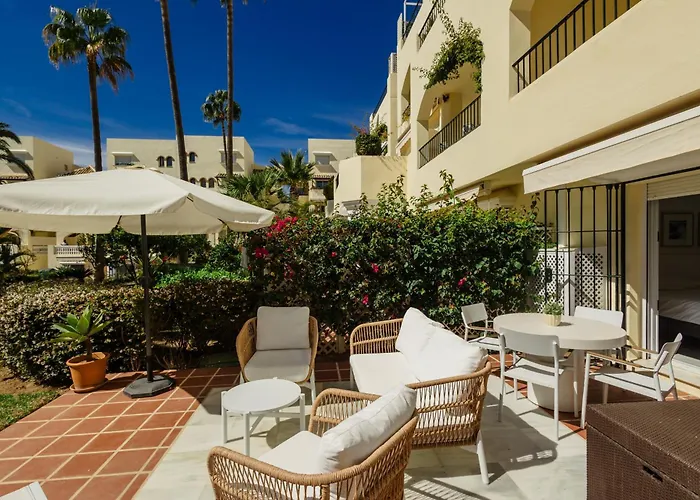 Cozy With Terrace And Access To The Beach, In Elviria, East Apartament *